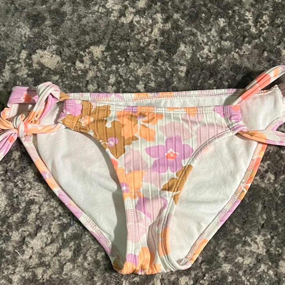 Xhilaration Floral Bikini Bottom - Pink, Orange, White
